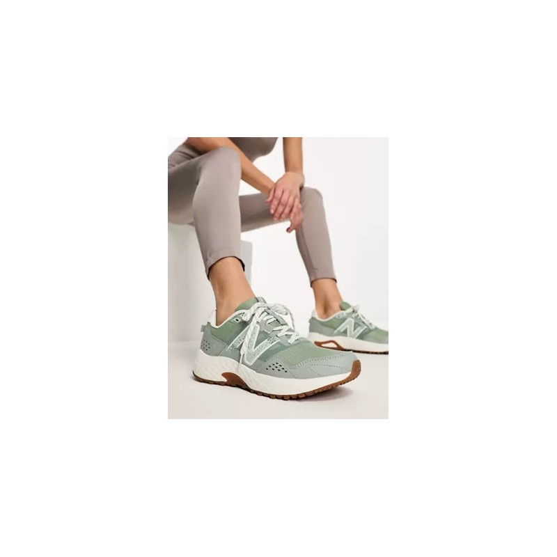 New Balance Running 410 trainers in green